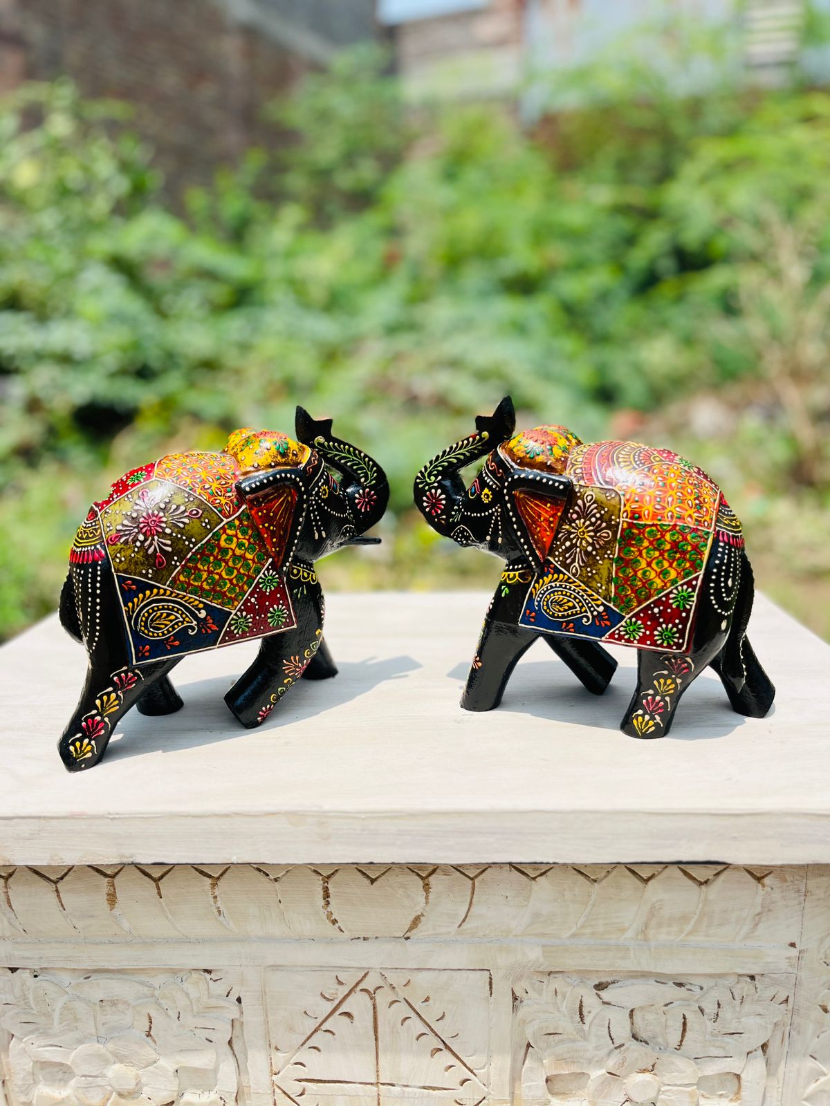 Elephant Up Tusk – Black